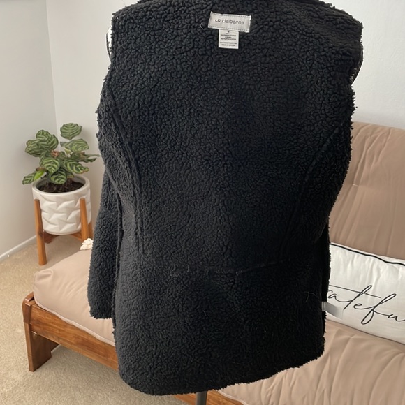 Black faux leather vest - Picture 7 of 9